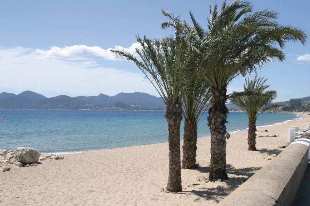 Magnifique "Gite De La Garoupe" Au Cap D'Antibes A 300M Des Plages Bagian luar foto